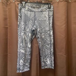 Headgear Crop Yoga Pants size medium